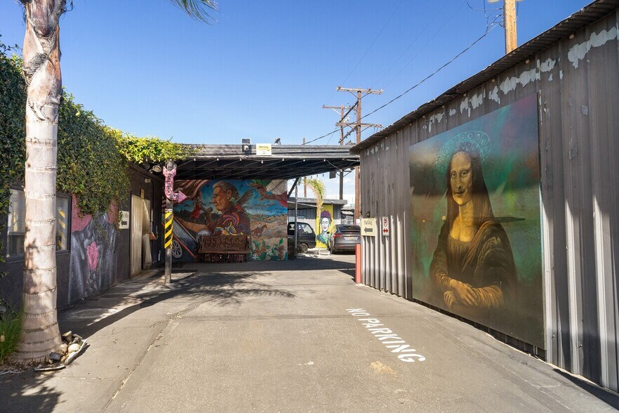 More Photos Of 3461 E 26th St, Los Angeles Manufacturing For Sale