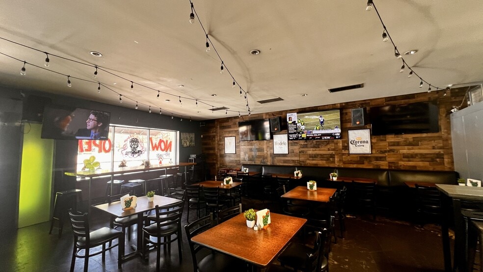 More Photos Of 2210-2222 Central Ave SE, Albuquerque Storefront For Lease