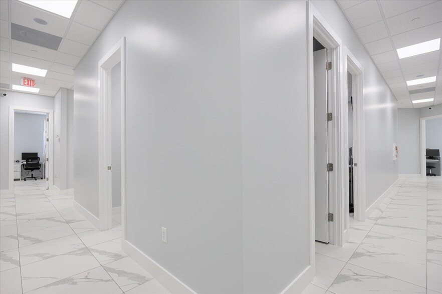 More Photos Of 22904 Lyden Dr, Estero Medical For Sale