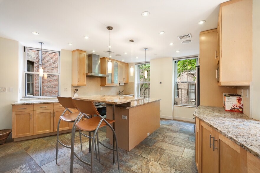 More Photos Of 210 W 82nd St, New York Apartments For Sale