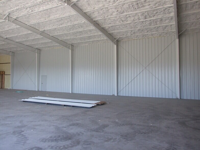 More Photos Of 4151 S Lynn Dr, Fort Mohave Warehouse For Lease