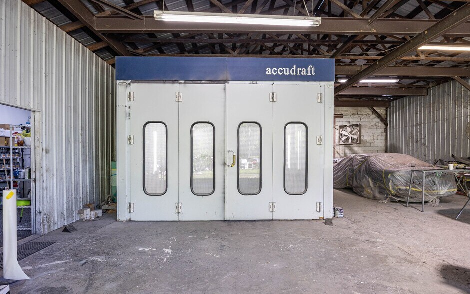 More Photos Of 13508 US HWY 90, Live Oak Industrial For Sale