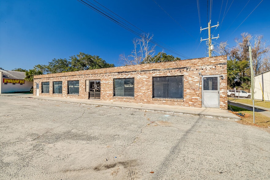 Primary Photo Of 3104 Skidaway Rd, Savannah Freestanding For Sale
