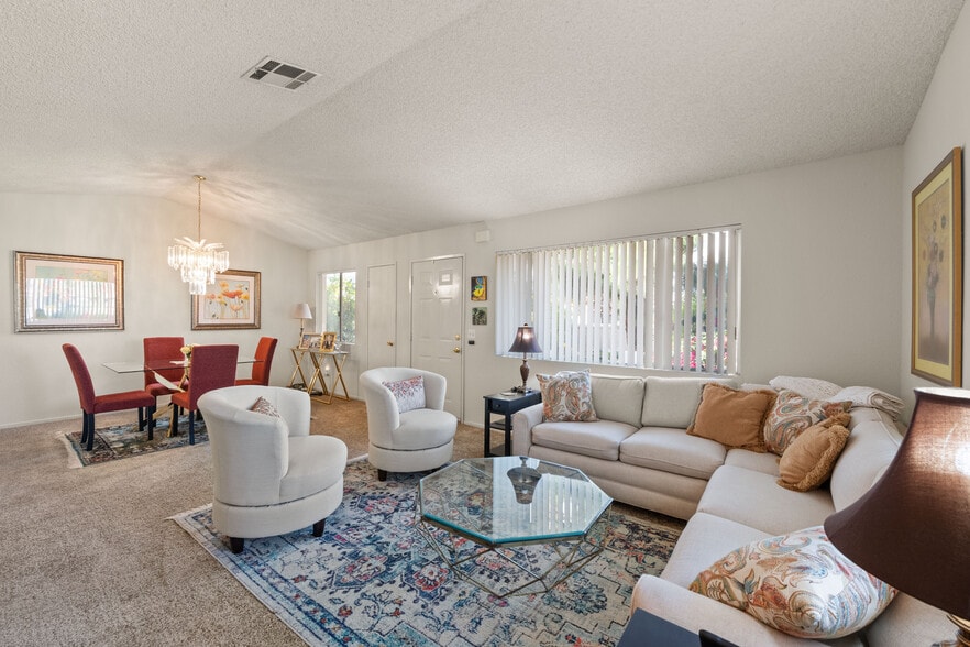 More Photos Of 72805 Park View Dr, Palm Desert Apartments For Sale