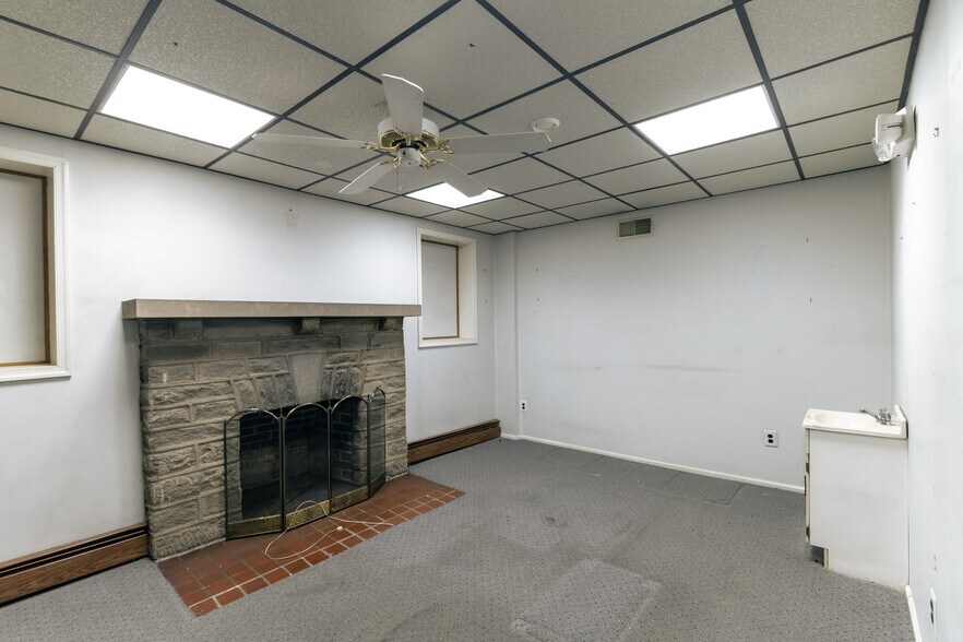 More Photos Of 115 Clifton Ave, Collingdale Specialty For Sale