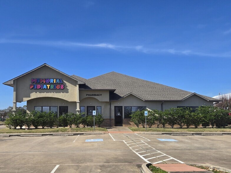 Primary Photo Of 11035 Resource Pky, Houston Medical For Lease