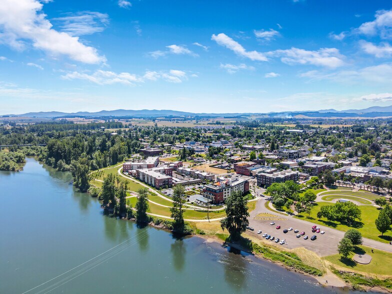 More Photos Of 107 C Street, Independence Apartments For Lease