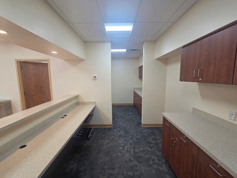 More Photos Of 2054 Sycamore Ave, Buena Vista Storefront For Lease