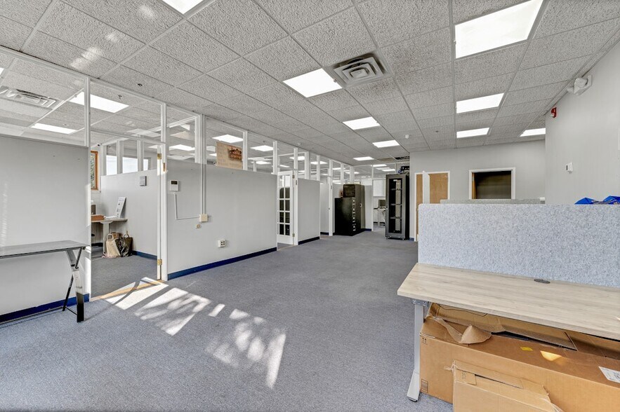 More Photos Of 1345 Queen Anne Rd, Teaneck Office For Lease