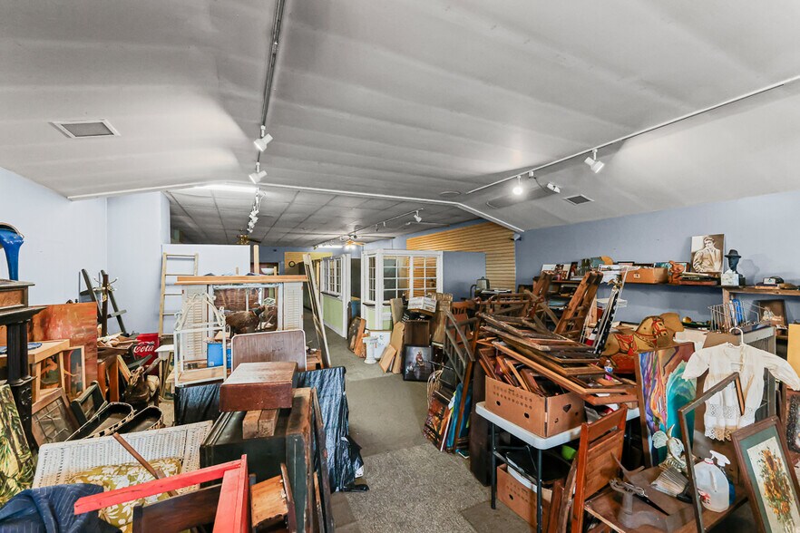 More Photos Of 361 E Main St, Alliance Storefront Retail Office For Sale