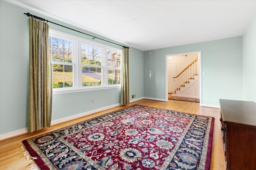 More Photos Of 1356 Coopers Cove Rd, Hardy Specialty For Sale