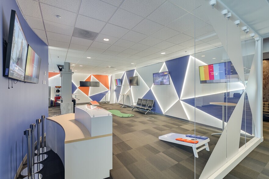 Primary Photo Of 3929 W John Carpenter Fwy, Irving Office For Lease