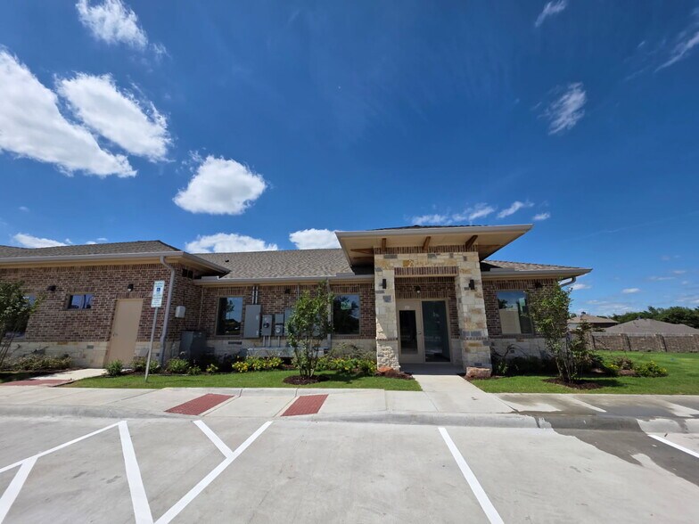 More Photos Of 1020 N Murphy Rd, Murphy Medical For Lease
