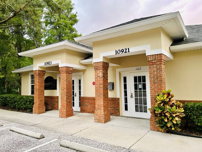 More Photos Of 10921 Countryway Blvd, Tampa Medical For Lease