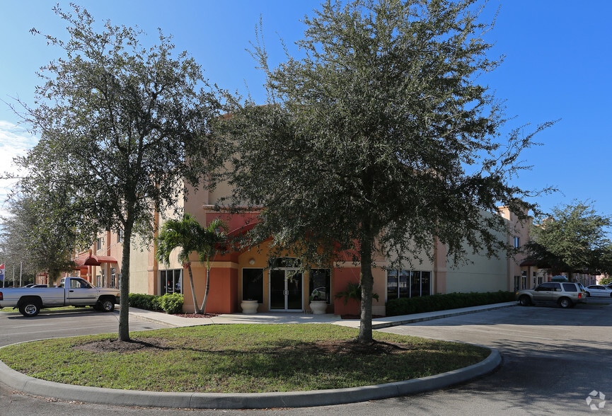 More Photos Of 801-893 Kings Hwy, Fort Pierce Light Manufacturing For Sale