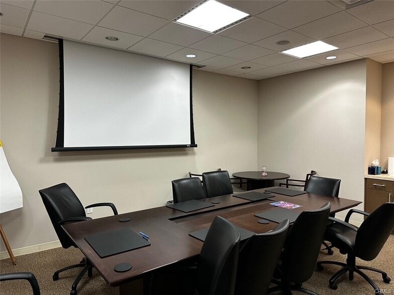 More Photos Of 2580 Sierra Sunrise Ter, Chico Office For Lease