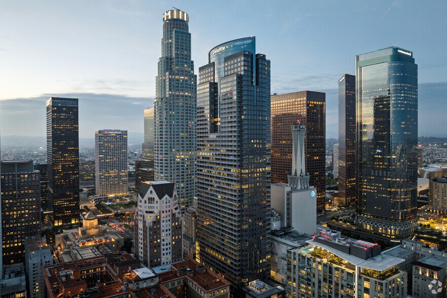 More Photos Of 555 W 5th St, Los Angeles Office For Lease