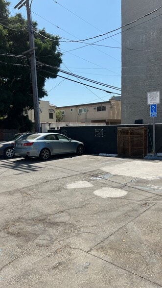 More Photos Of 8422-8428 W 3rd St, Los Angeles Restaurant For Lease