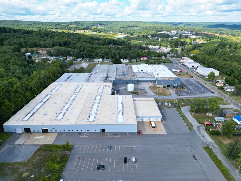 More Photos Of 835 Washington St, Saint Marys Manufacturing For Lease