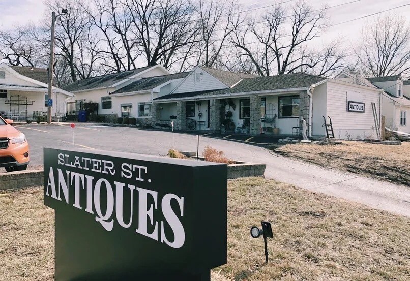 More Photos Of 5905 Slater St, Merriam Office For Lease