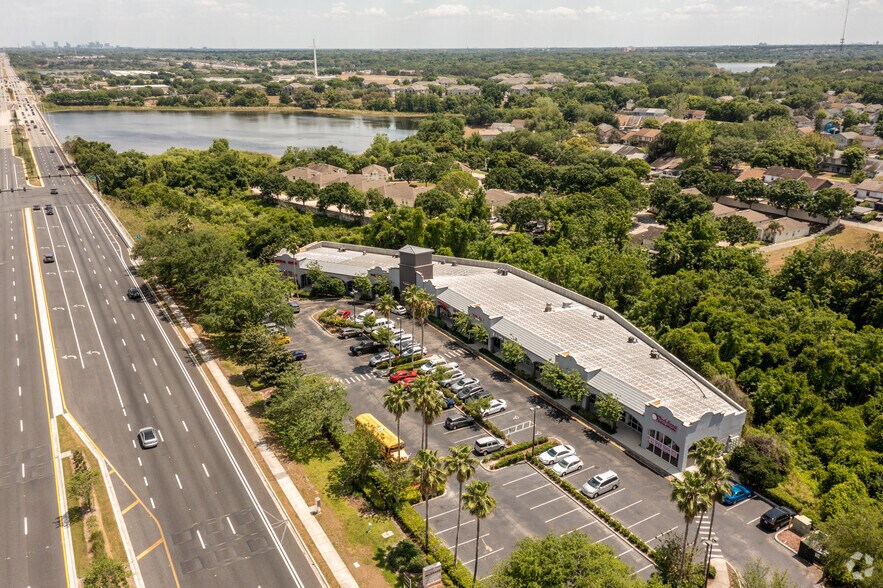 More Photos Of 9428-9470 W Colonial Dr, Ocoee General Retail For Lease