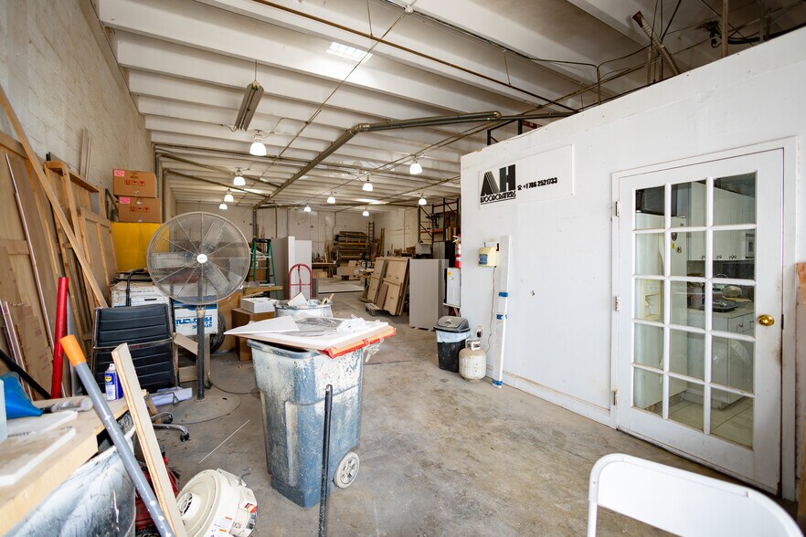 More Photos Of 7301-7325 NW 56th St, Miami Warehouse For Sale