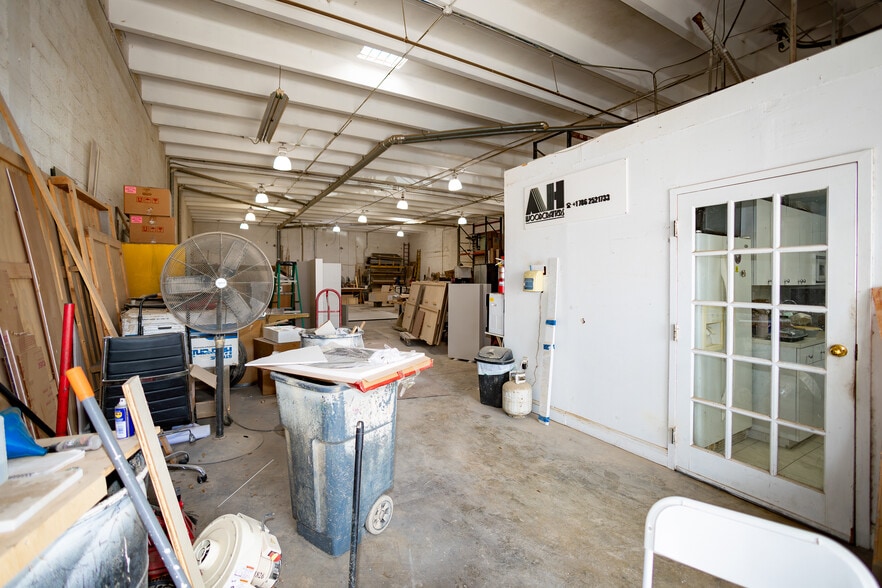 More Photos Of 7313 NW 56th St, Miami Warehouse For Sale