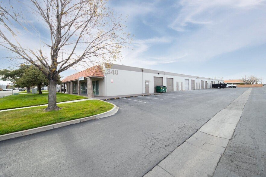 More Photos Of 360 Freeport Blvd, Sparks Warehouse For Lease