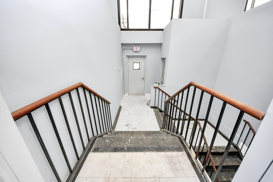 More Photos Of 1100 Jackson St, Richmond Freestanding For Sale