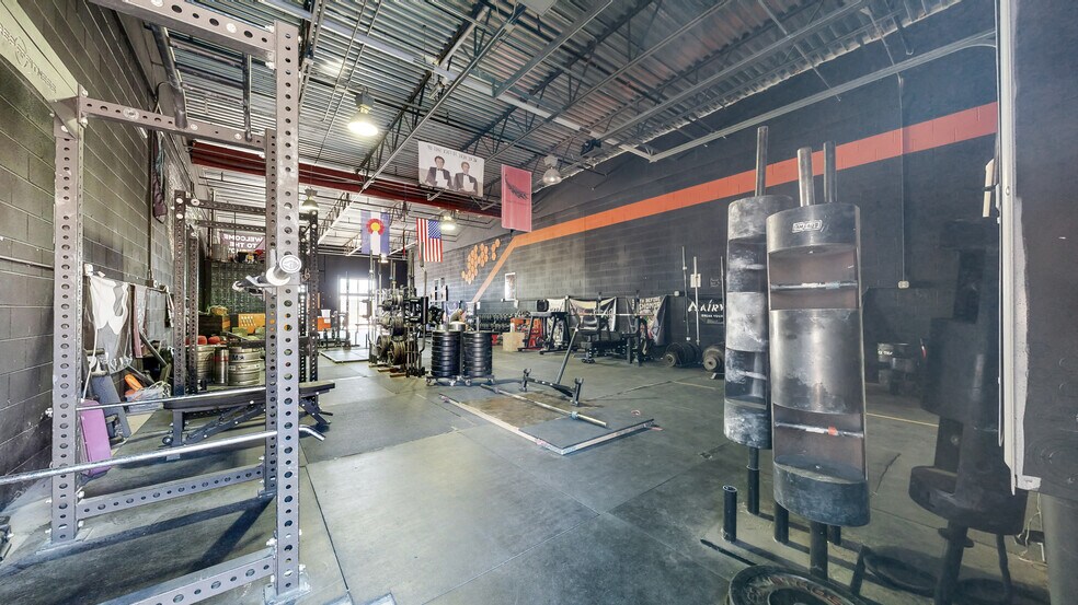 More Photos Of 943-965 E 11th St, Loveland Warehouse For Sale