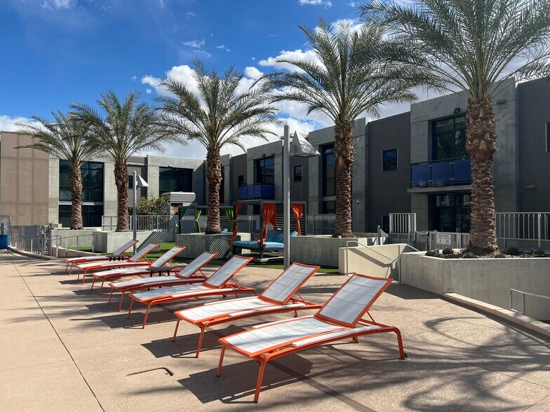 More Photos Of 353 E Bonneville Ave, Las Vegas Apartments For Lease