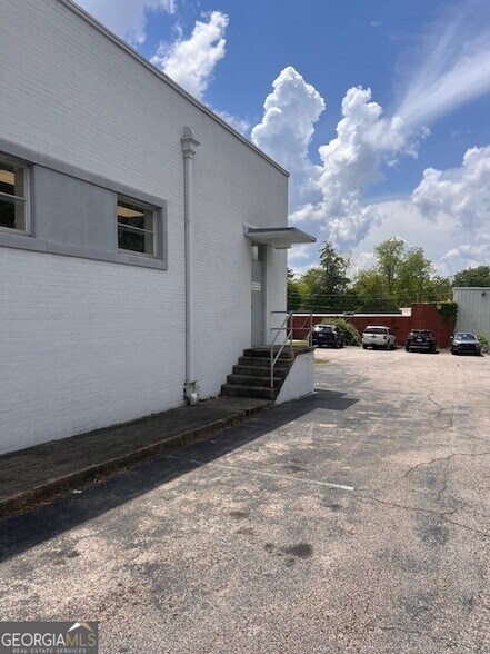 More Photos Of 308 S Lewis St, Lagrange Office Residential For Lease