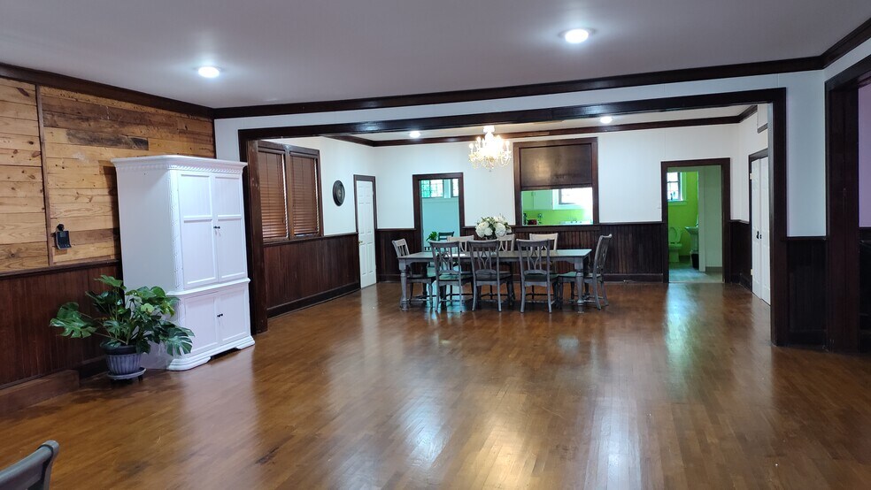 More Photos Of 1700 Central Ave, Hot Springs Office For Sale