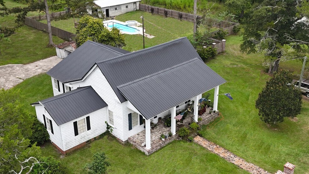 More Photos Of 106 County S-18-134 rd, Reevesville Specialty For Sale