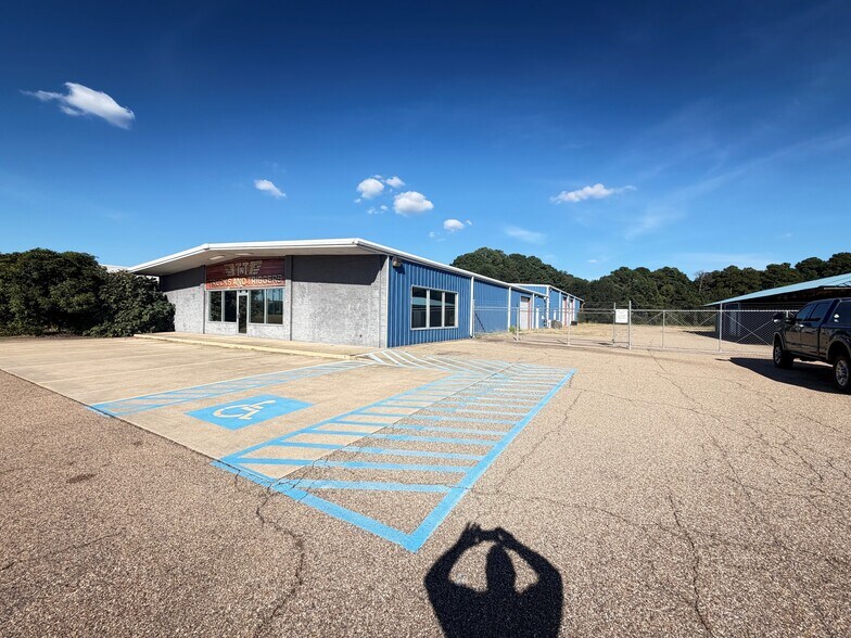 More Photos Of 2116 Farmerville Hwy, Ruston Warehouse For Sale