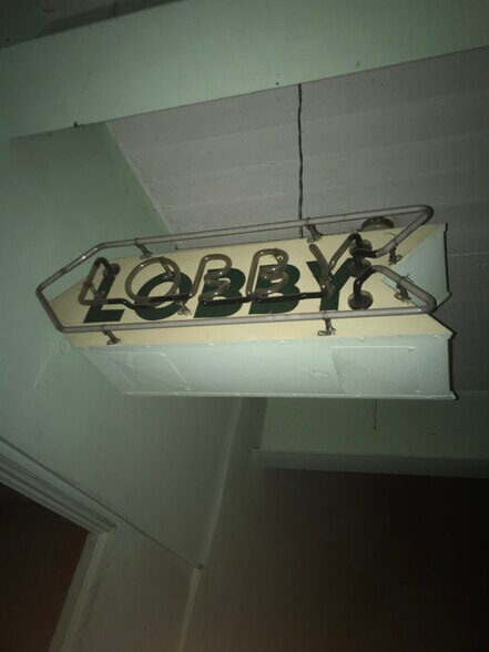 More Photos Of 337 Oak Ave, Spruce Pine Office For Lease