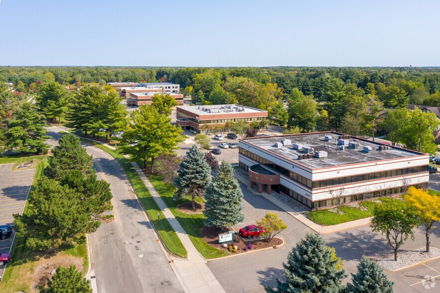 More Photos Of 2911 Eyde Pky, East Lansing Office For Lease