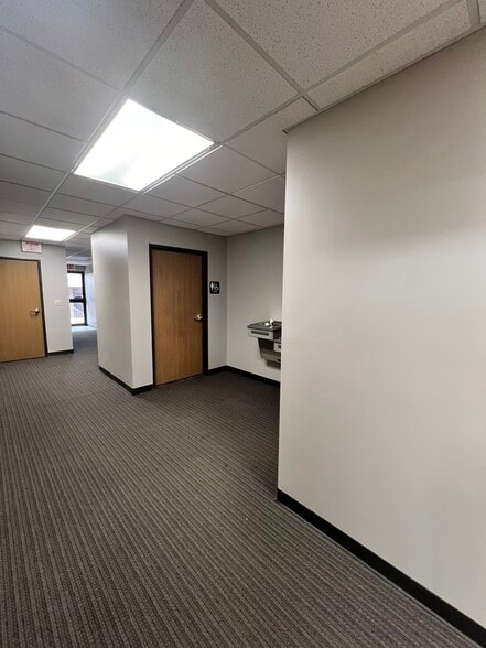 More Photos Of 10580 Barkley St, Overland Park Medical For Sale