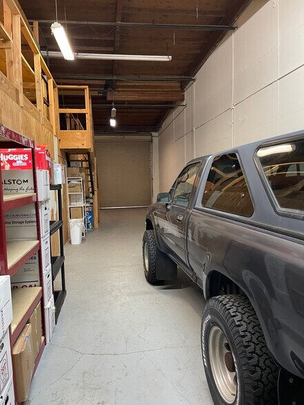 More Photos Of 580 Crespi Dr, Pacifica Warehouse For Sale