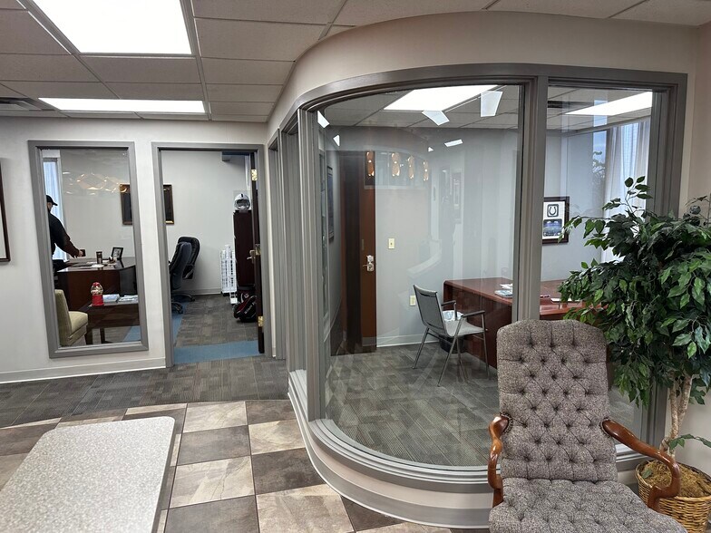 More Photos Of 34 W Rampart St, Shelbyville Storefront Retail Office For Sale