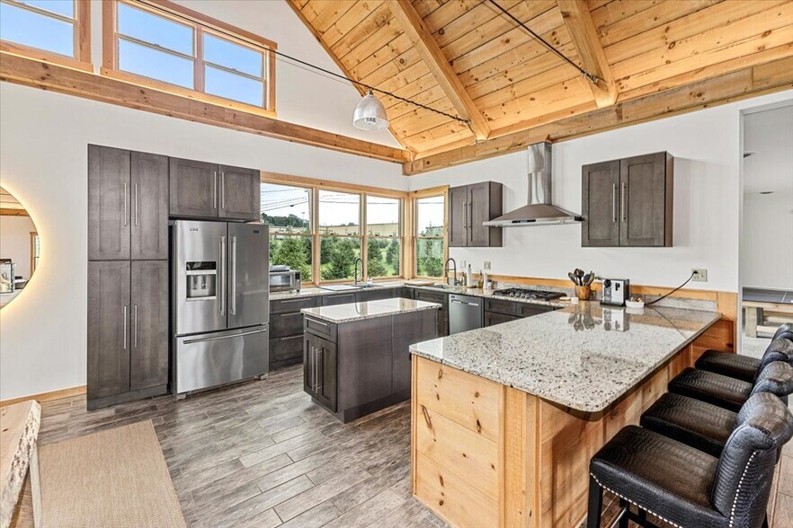 More Photos Of 241 Industrial Park Rd, Mountain City Warehouse For Sale