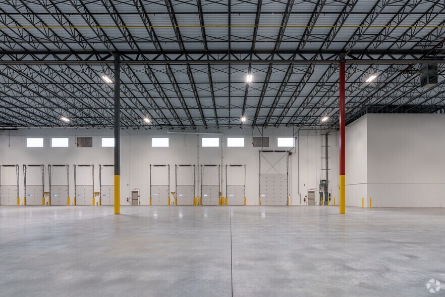 More Photos Of 601 E 10th St, Marcus Hook Distribution For Lease