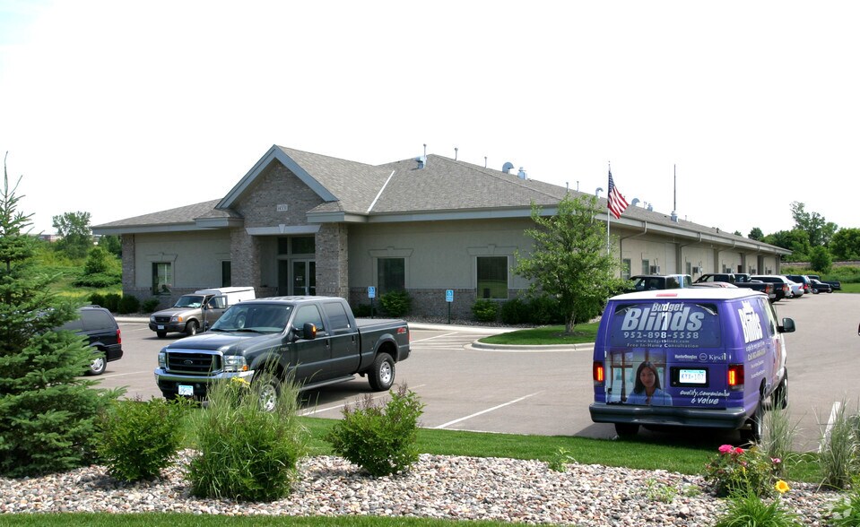 More Photos Of 14551 Judicial Rd, Burnsville Office For Sale