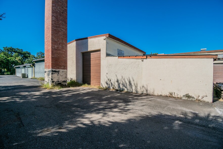 More Photos Of 4214 W Virginia Ave, Tampa Warehouse For Lease
