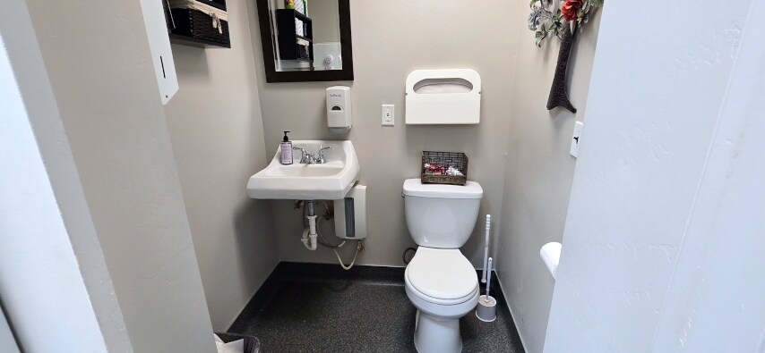 More Photos Of 113 E F St, Tehachapi Medical For Lease