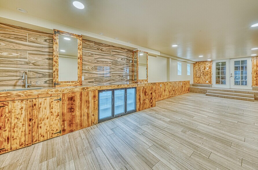 More Photos Of 7550 Sandholdt Rd, Moss Landing Warehouse For Sale