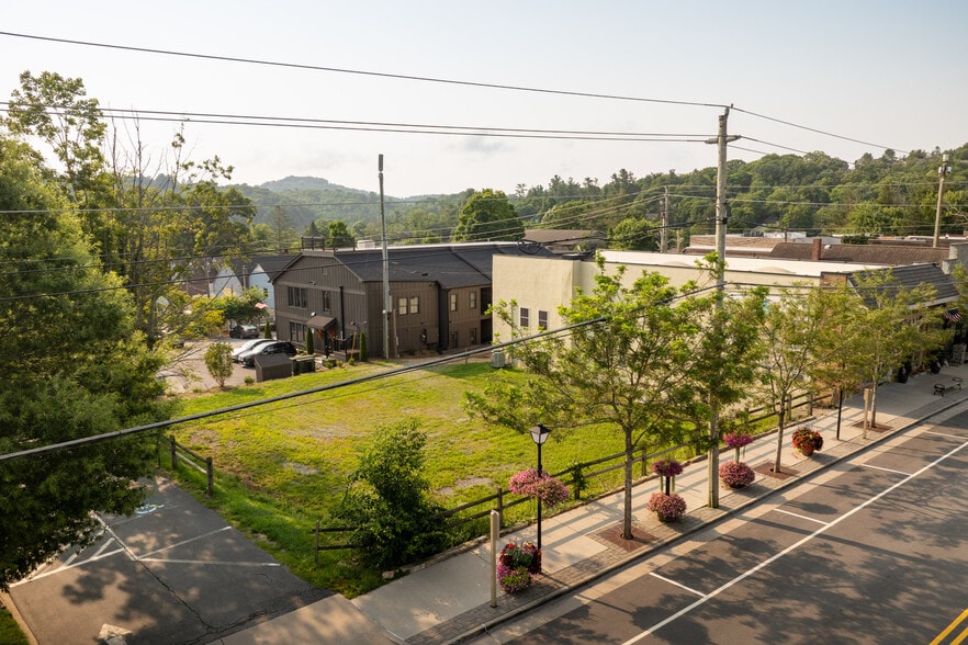 More Photos Of TBD Main St, Blowing Rock Land For Sale