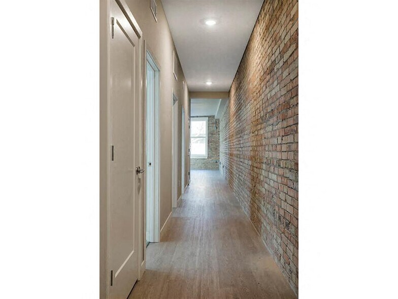 More Photos Of 10 2nd St SE, Minneapolis Apartments For Lease