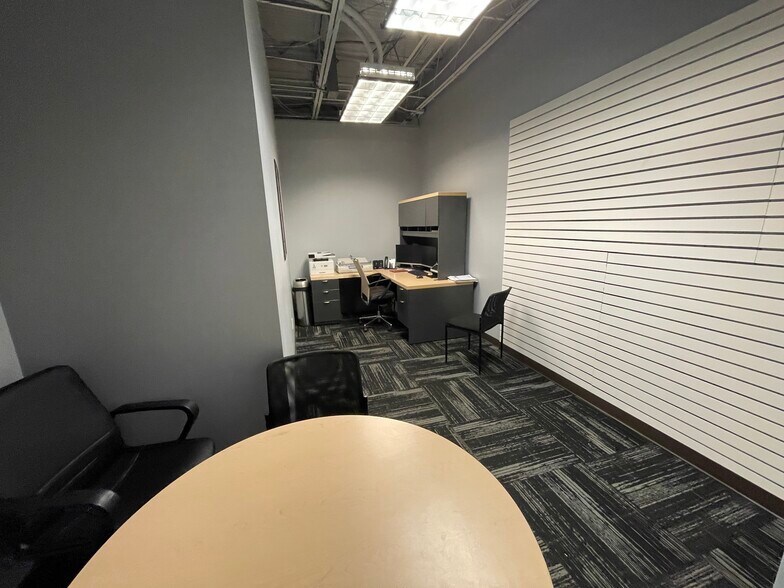 More Photos Of 9075-9125 Antique Way, Manassas Warehouse For Lease