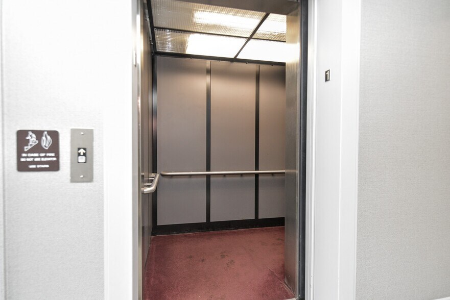 More Photos Of 2 Forest Ave, Oradell Medical For Sale